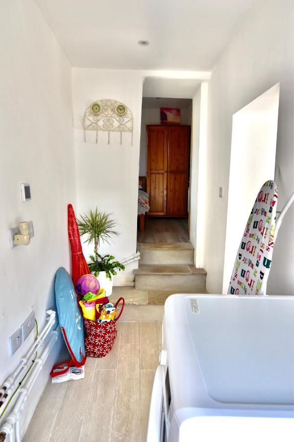 Spacious Cottage In The Village Of Wembury Esterno foto